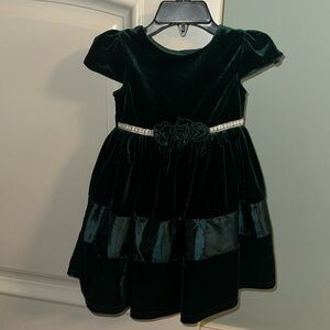 Toddler girl emerald velvet holiday dress, 18 months *Worn once